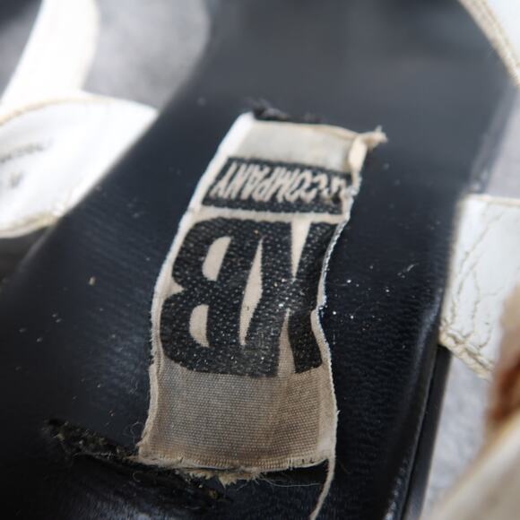 KB Company Shoes Womens 9 Sandal Strappy Block Heel Y2k 90s Open Toe Retro White - Picture 15 of 16